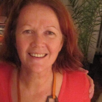 Photo of Hélène Hervieu 