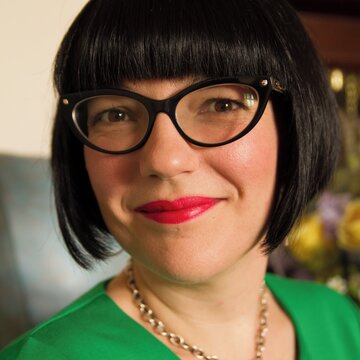 Photo of Alison McCullough